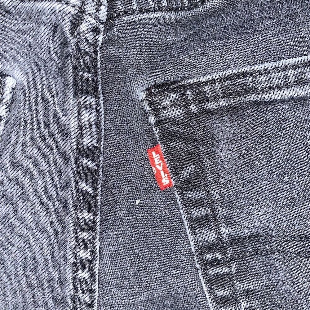 Vintage Levi's 512 Men's Jeans Size 30 Black Denim Straight Leg 32 Inseam